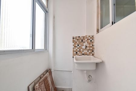 Área de serviço de kitnet/studio para alugar com 1 quarto, 42m² em Liberdade, São Paulo