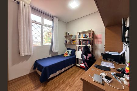 Apartamento para alugar com 130m², 3 quartos e 1 vagaQuarto