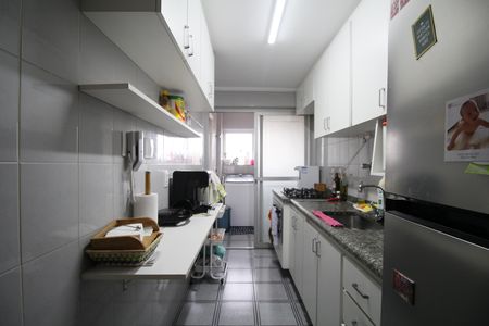 Cozinha de apartamento à venda com 3 quartos, 74m² em Vila Progredior, São Paulo
