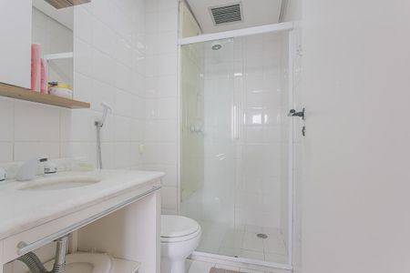 Apartamento para alugar com 50m², 2 quartos e 1 vaga Apartamento para alugar com 50m², 2 quartos e 1 vagaBanheiro da Suíte 2
