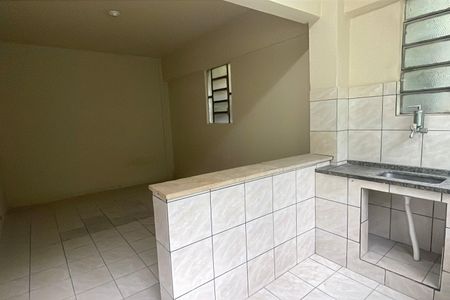 Cozinha de kitnet/studio para alugar com 1 quarto, 25m² em Vila Leopoldina, Duque de Caxias