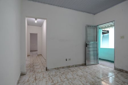 Casa para alugar com 120m², 2 quartos e 2 vagasSala