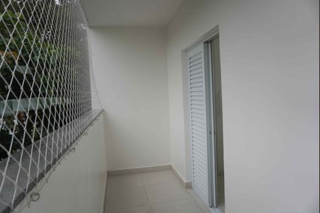 Sacada de casa para alugar com 1 quarto, 65m² em Vila São Silvestre, Barueri