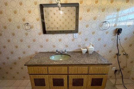 Casa à venda com 210m², 4 quartos e 3 vagasBanheiro