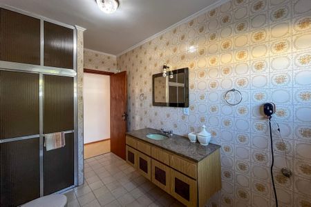 Casa à venda com 210m², 4 quartos e 3 vagasBanheiro