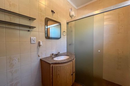 Casa à venda com 210m², 4 quartos e 3 vagasBanheiro da Suíte