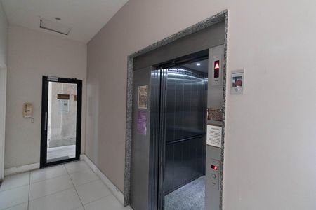 Apartamento para alugar com 57m², 2 quartos e 1 vaga Apartamento para alugar com 57m², 2 quartos e 1 vagaElevador