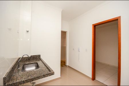 Cozinha de apartamento para alugar com 2 quartos, 60m² em Jardim Mangalot, São Paulo