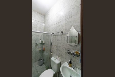 Casa para alugar com 200m², 2 quartos e sem vaga Casa para alugar com 200m², 2 quartos e sem vagaBanheiro Social