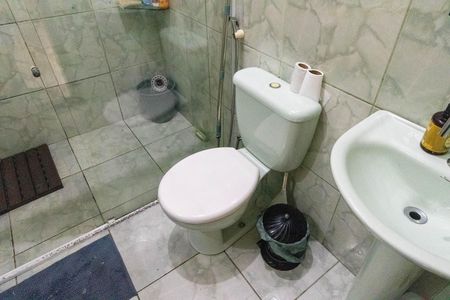 Casa para alugar com 200m², 2 quartos e sem vaga Casa para alugar com 200m², 2 quartos e sem vagaBanheiro Social