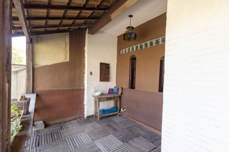 Casa para alugar com 200m², 2 quartos e sem vaga Casa para alugar com 200m², 2 quartos e sem vagaVaranda