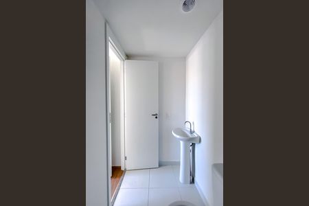 Banheiro da Suíte de apartamento para alugar com 1 quarto, 27m² em Parque Industrial Tomas Edson, São Paulo