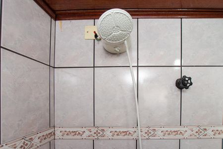 Casa à venda com 350m², 4 quartos e 2 vagas Casa à venda com 350m², 4 quartos e 2 vagasEdícula - Banheiro 2