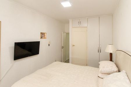 Casa à venda com 350m², 4 quartos e 2 vagas Casa à venda com 350m², 4 quartos e 2 vagasSuíte 2