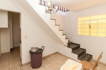 Casa à venda com 350m², 4 quartos e 2 vagas Casa à venda com 350m², 4 quartos e 2 vagasEdícula - Sala