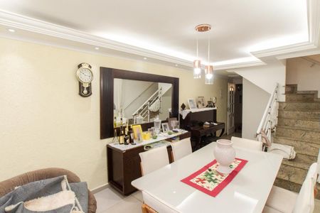 Casa à venda com 350m², 4 quartos e 2 vagas Casa à venda com 350m², 4 quartos e 2 vagasSala de Jantar