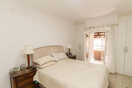 Casa à venda com 350m², 4 quartos e 2 vagas Casa à venda com 350m², 4 quartos e 2 vagasSuíte 2