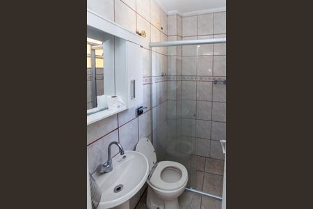 Casa à venda com 350m², 4 quartos e 2 vagas Casa à venda com 350m², 4 quartos e 2 vagasEdícula - Banheiro