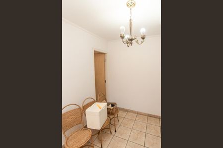 Casa à venda com 350m², 4 quartos e 2 vagas Casa à venda com 350m², 4 quartos e 2 vagasEdícula - Sala