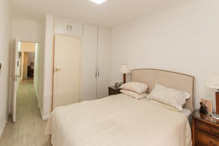 Casa à venda com 350m², 4 quartos e 2 vagas Casa à venda com 350m², 4 quartos e 2 vagasSuíte 2