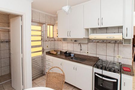 Casa à venda com 350m², 4 quartos e 2 vagas Casa à venda com 350m², 4 quartos e 2 vagasEdícula - Cozinha