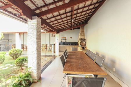 Casa à venda com 405m², 3 quartos e 2 vagas