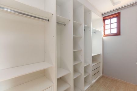 Casa à venda com 405m², 3 quartos e 2 vagas