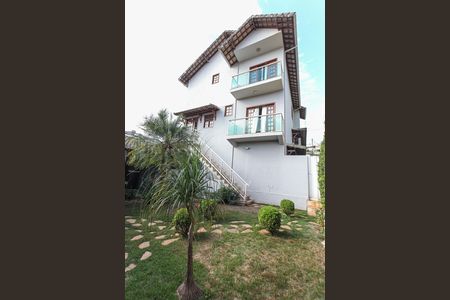 Casa à venda com 405m², 3 quartos e 2 vagas