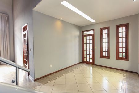 Casa à venda com 405m², 3 quartos e 2 vagas