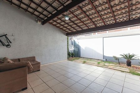 Casa à venda com 405m², 3 quartos e 2 vagas