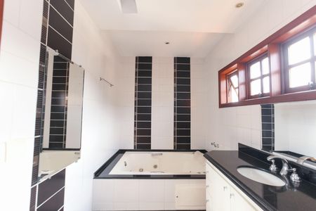 Casa à venda com 405m², 3 quartos e 2 vagas