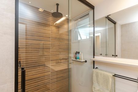 Apartamento à venda com 134m², 3 quartos e 2 vagas Apartamento à venda com 134m², 3 quartos e 2 vagasBanheiro da Suíte 1