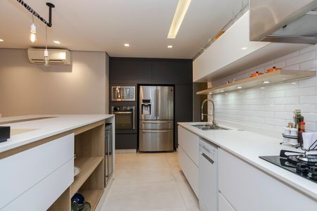 Apartamento à venda com 134m², 3 quartos e 2 vagas Apartamento à venda com 134m², 3 quartos e 2 vagasCozinha