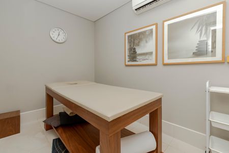 Apartamento à venda com 134m², 3 quartos e 2 vagas Apartamento à venda com 134m², 3 quartos e 2 vagasMassagem