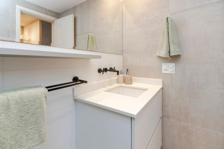 Apartamento à venda com 134m², 3 quartos e 2 vagas Apartamento à venda com 134m², 3 quartos e 2 vagasBanheiro da Suíte 1