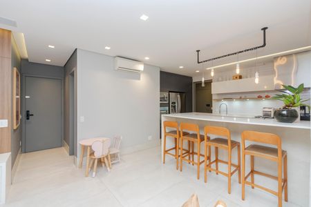 Apartamento à venda com 134m², 3 quartos e 2 vagas Apartamento à venda com 134m², 3 quartos e 2 vagasSala