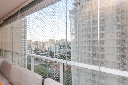 Apartamento à venda com 134m², 3 quartos e 2 vagas Apartamento à venda com 134m², 3 quartos e 2 vagasVaranda