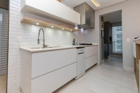 Apartamento à venda com 134m², 3 quartos e 2 vagas Apartamento à venda com 134m², 3 quartos e 2 vagasCozinha