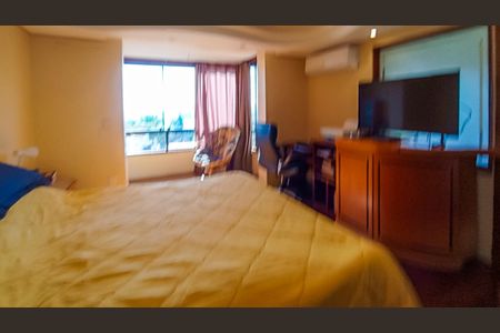 Casa de condomínio à venda com 379m², 4 quartos e 2 vagasSuite 