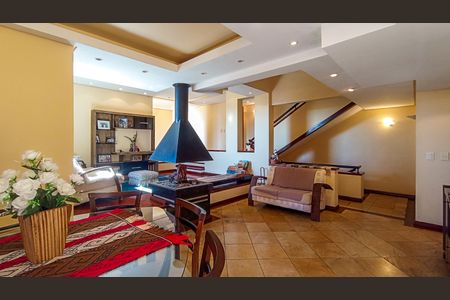 Casa de condomínio à venda com 379m², 4 quartos e 2 vagasSala de Jantar