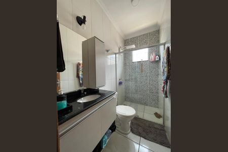 Foto 08 de casa à venda com 2 quartos, 68m² em Parque Xangri-Lá, Contagem