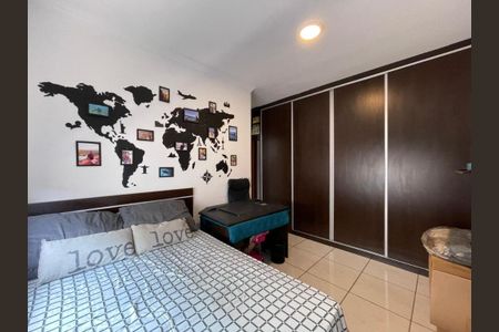 Foto 02 de casa à venda com 2 quartos, 68m² em Parque Xangri-Lá, Contagem