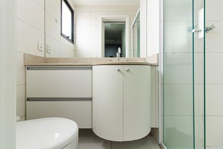Apartamento para alugar com 65m², 2 quartos e 2 vagasBanheiro da Suíte