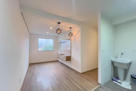Sala de apartamento para alugar com 2 quartos, 42m² em Liberdade, São Paulo