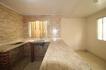 Sala / Cozinha de casa para alugar com 2 quartos, 45m² em Vila Barbosa, São Paulo