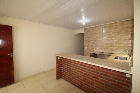 Sala / Cozinha de casa para alugar com 2 quartos, 45m² em Vila Barbosa, São Paulo