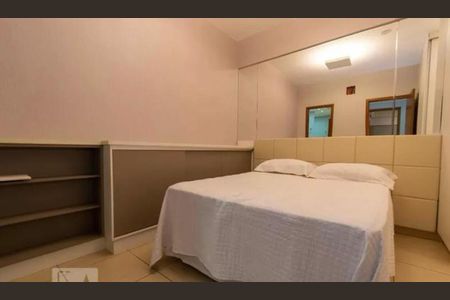 Apartamento para alugar com 80m², 3 quartos e 2 vagas Apartamento para alugar com 80m², 3 quartos e 2 vagasQuarto