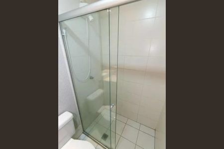 Banheiro da Suíte 2 de apartamento para alugar com 3 quartos, 80m² em Setor Bueno, Goiânia