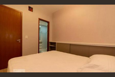 Apartamento para alugar com 80m², 3 quartos e 2 vagas Apartamento para alugar com 80m², 3 quartos e 2 vagasSuíte