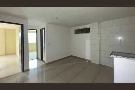 Sala - Cozinha de apartamento para alugar com 2 quartos, 50m² em Recreio dos Bandeirantes, Rio de Janeiro